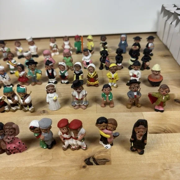 Vintage Spanish Terra Cotta Miniature Mud People  Lot of 65 - Picture 12 of 16